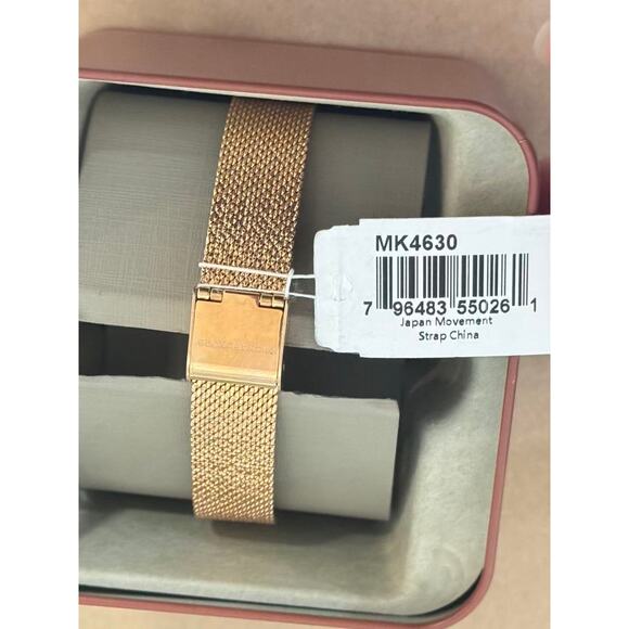 Michael Kors MK4630 Darci Quartz Blue Mother-of-Pearl Women's Watch - Picture 5 of 5